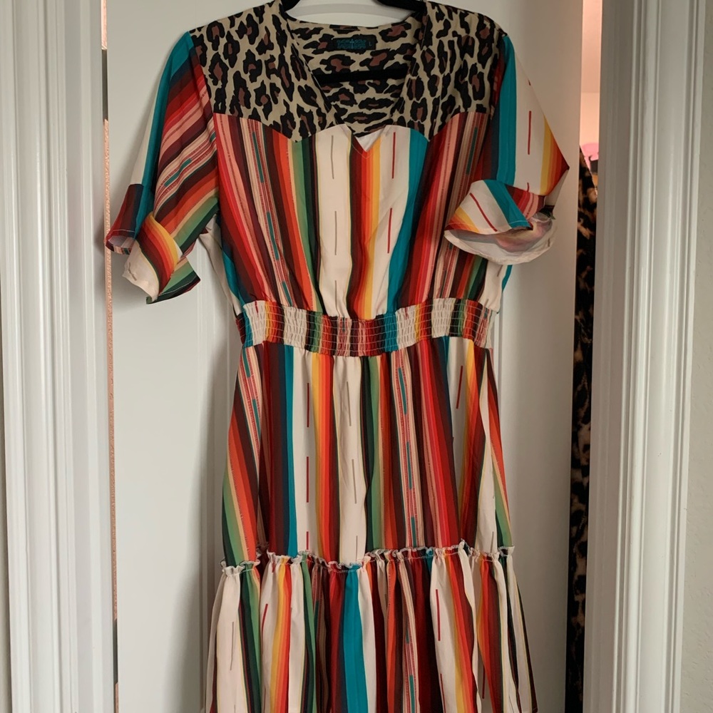 Super cute and fun Serape and Leopard dress! Size Large